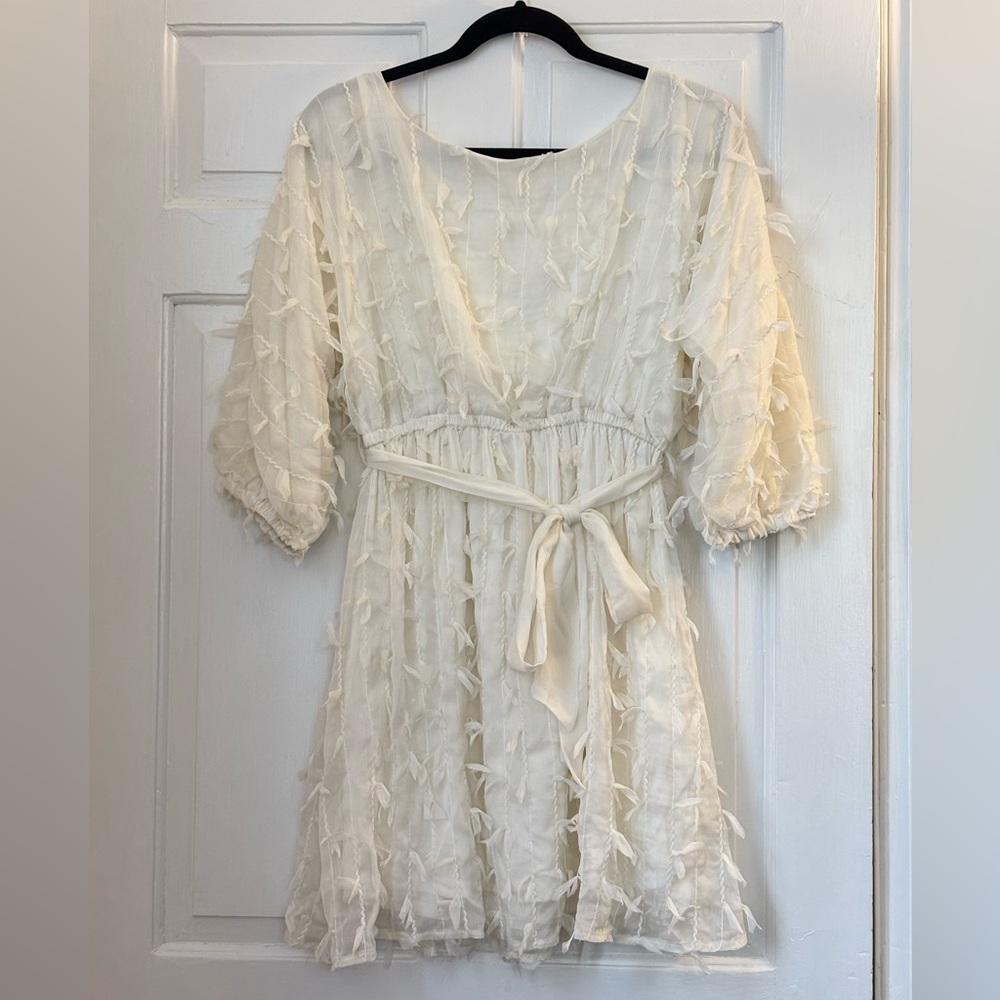 NWOT Blu Pepper White Embroidered Textured 3/4 Sleeve Dress, size S